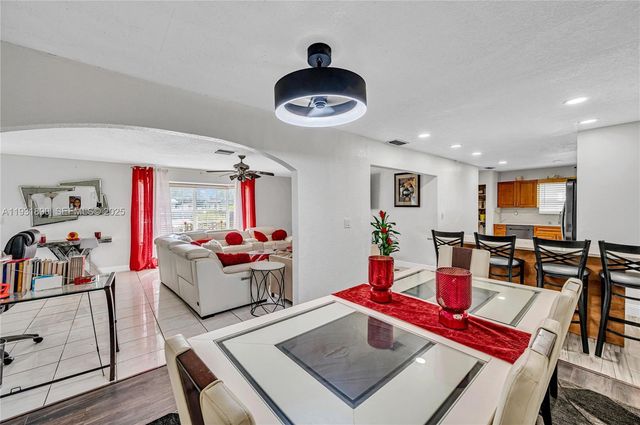 4751 NW 5th Ct, Plantation, FL 33317