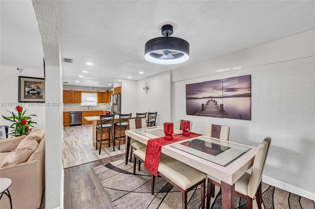 4751 NW 5th Ct, Plantation, FL 33317