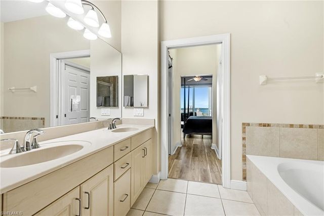 2745 1st ST 2703, Fort Myers, FL 33916