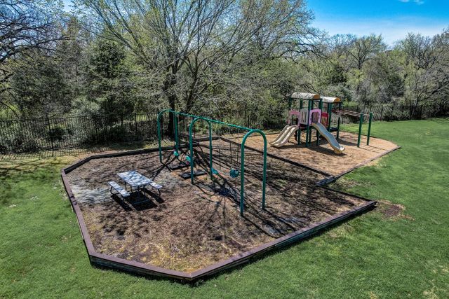 5211 Vicksburg Drive, Arlington, TX 76017