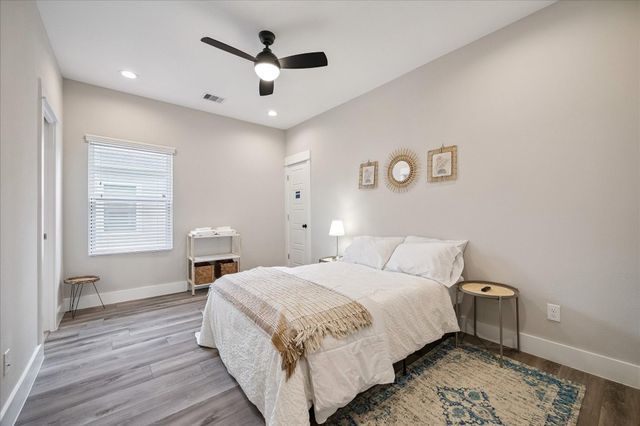 1193 W Tidwell Road, Houston, TX 77091