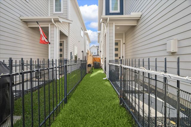 1193 W Tidwell Road, Houston, TX 77091