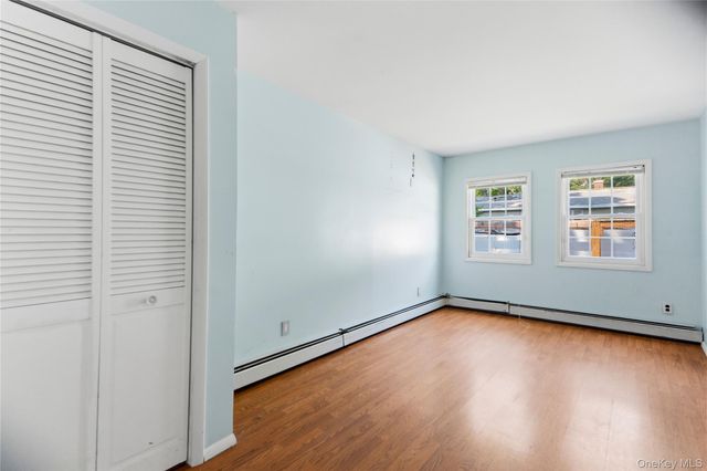 91 Spruce Avenue, West Islip, NY 11795