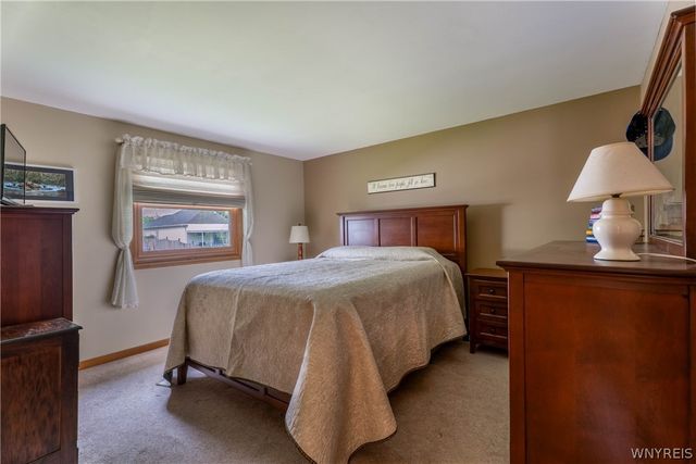 51 Country Place, Lancaster, NY 14086
