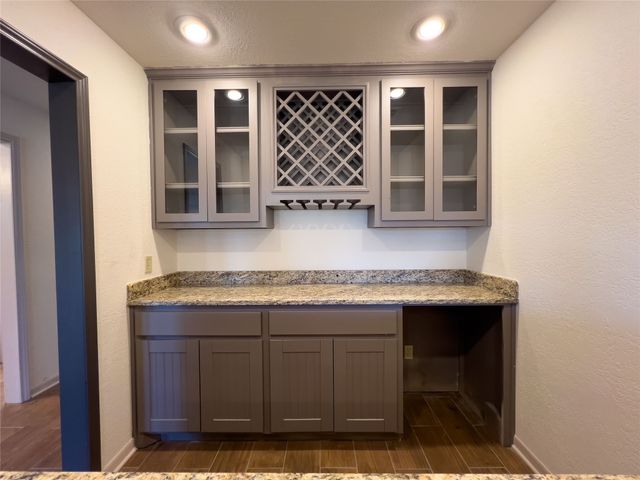 101 Village Gate Drive, Waxahachie, TX 75165
