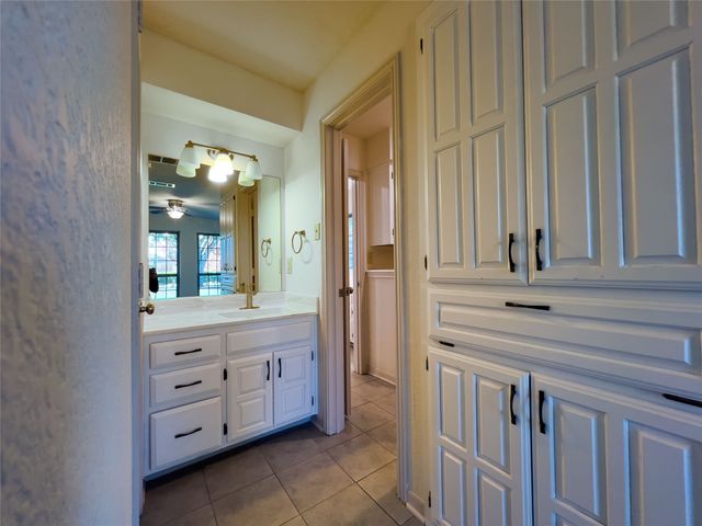 101 Village Gate Drive, Waxahachie, TX 75165