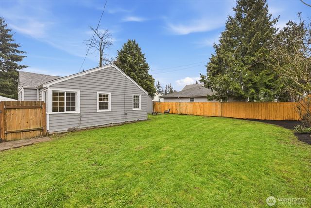 317 SW 124th Street, Seattle, WA 98146