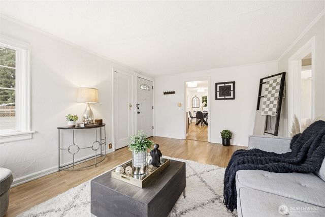 317 SW 124th Street, Seattle, WA 98146