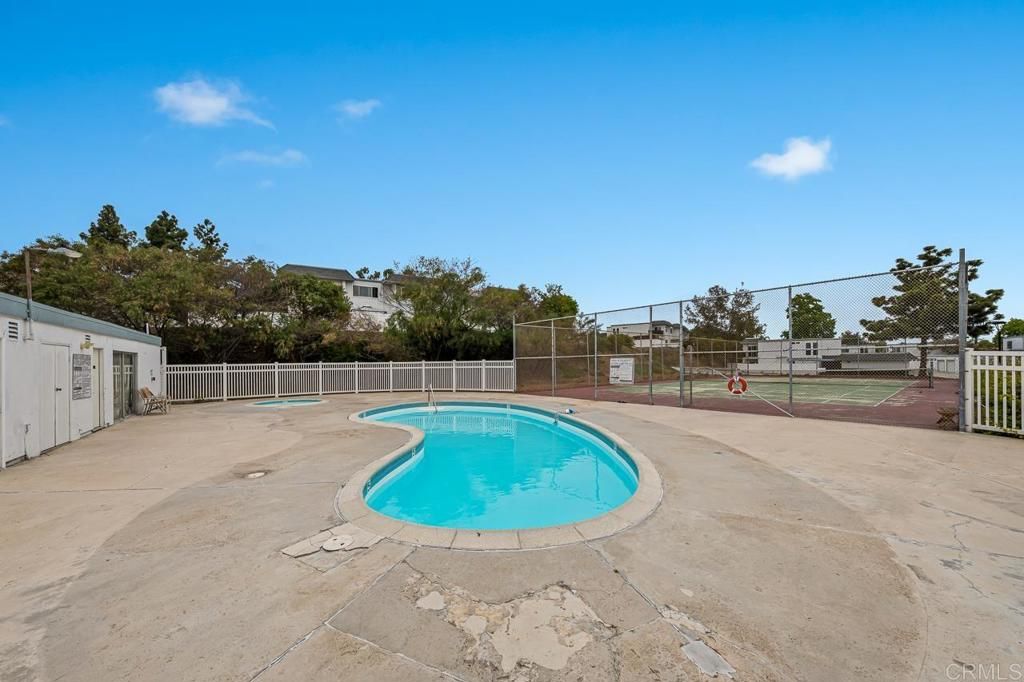 Image 34 of property listing at 1640 Maple Drive 16, Chula Vista, CA 91911