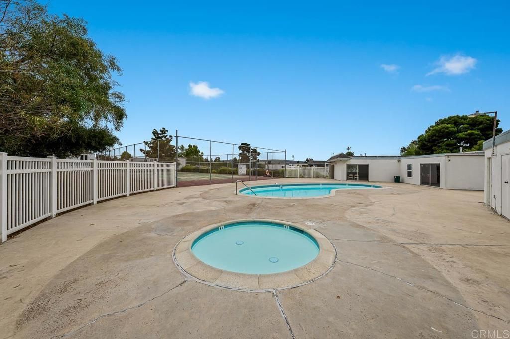 Image 35 of property listing at 1640 Maple Drive 16, Chula Vista, CA 91911