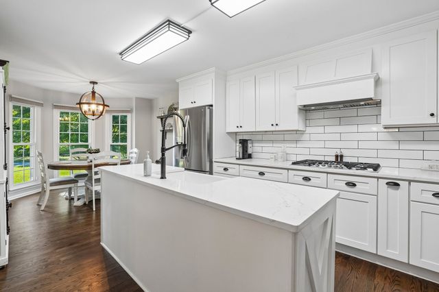103 Green Meadows Dr, Hendersonville, TN 37075