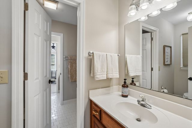 103 Green Meadows Dr, Hendersonville, TN 37075