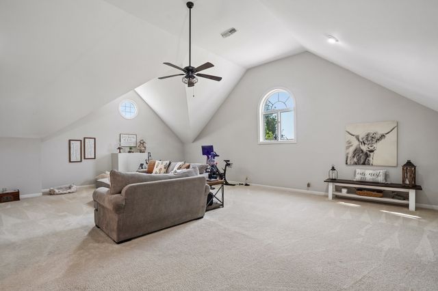 103 Green Meadows Dr, Hendersonville, TN 37075
