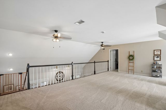 103 Green Meadows Dr, Hendersonville, TN 37075