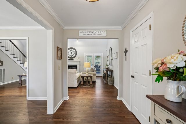 103 Green Meadows Dr, Hendersonville, TN 37075