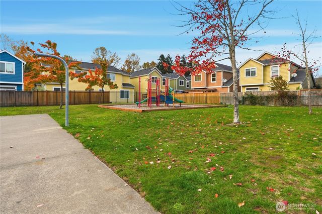 612 114th Street E, Tacoma, WA 98445