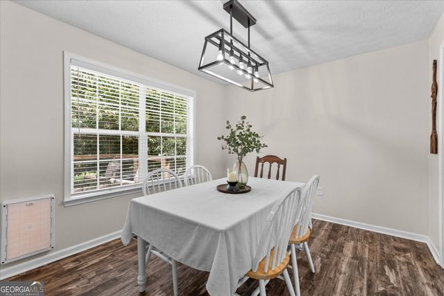 640 Twin Oaks Lane, Dallas, GA 30157
