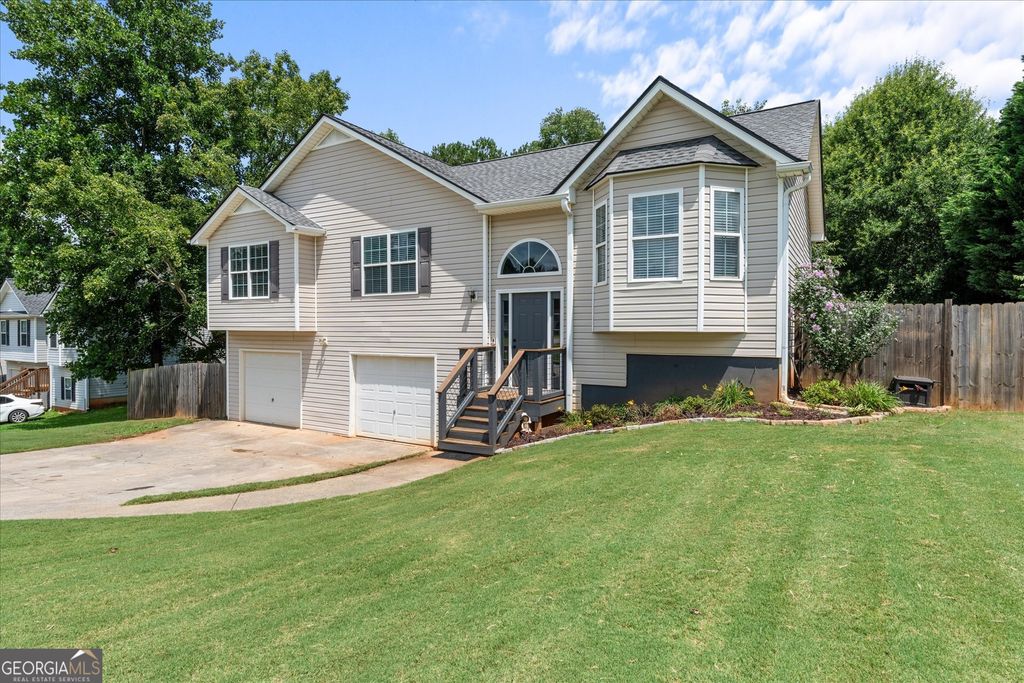 640 Twin Oaks Lane, Dallas, GA 30157