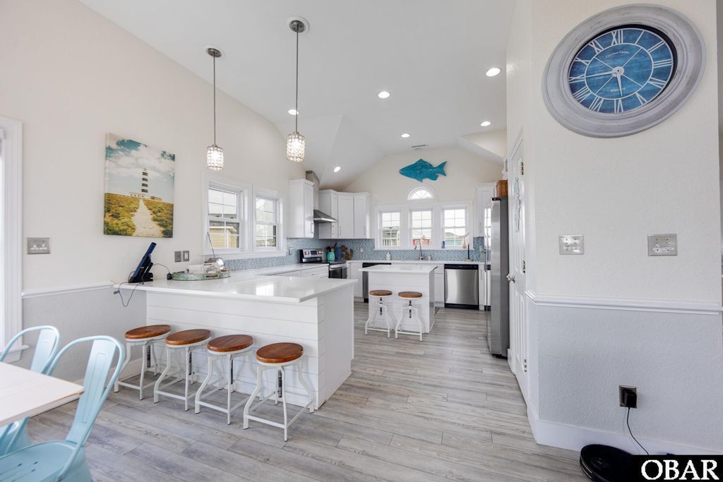 Image 11 of property listing at 112 Sandpebble Court, Nags Head, NC 27959