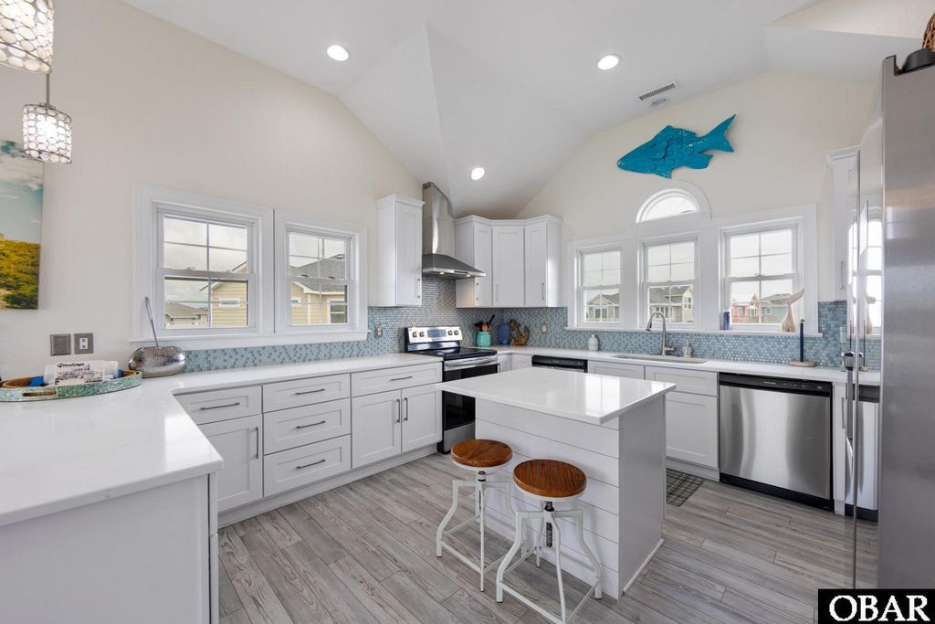 Image 12 of property listing at 112 Sandpebble Court, Nags Head, NC 27959