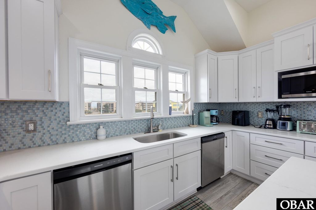 Image 14 of property listing at 112 Sandpebble Court, Nags Head, NC 27959