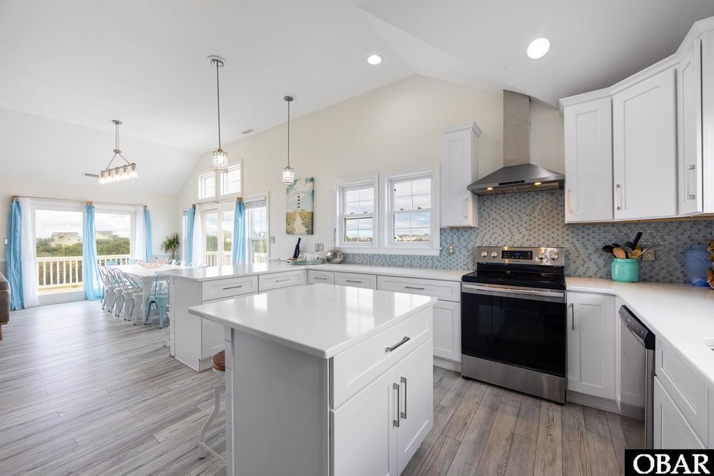 Image 16 of property listing at 112 Sandpebble Court, Nags Head, NC 27959