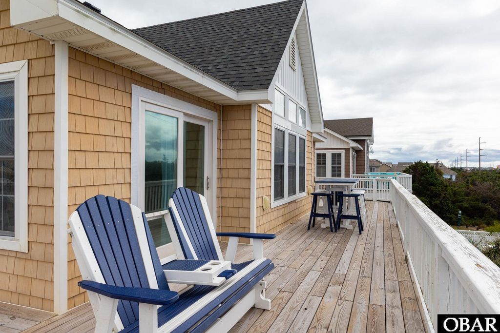 Image 21 of property listing at 112 Sandpebble Court, Nags Head, NC 27959