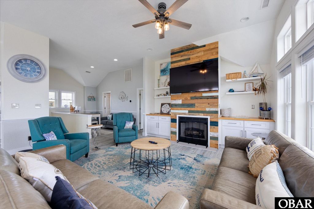 Image 4 of property listing at 112 Sandpebble Court, Nags Head, NC 27959