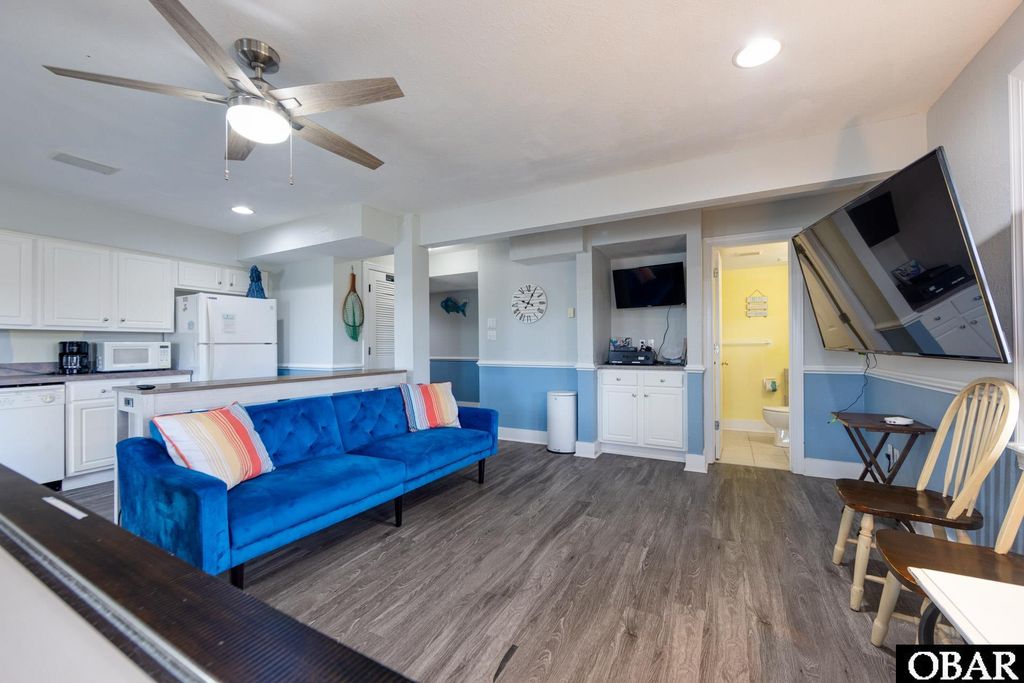 Image 38 of property listing at 112 Sandpebble Court, Nags Head, NC 27959