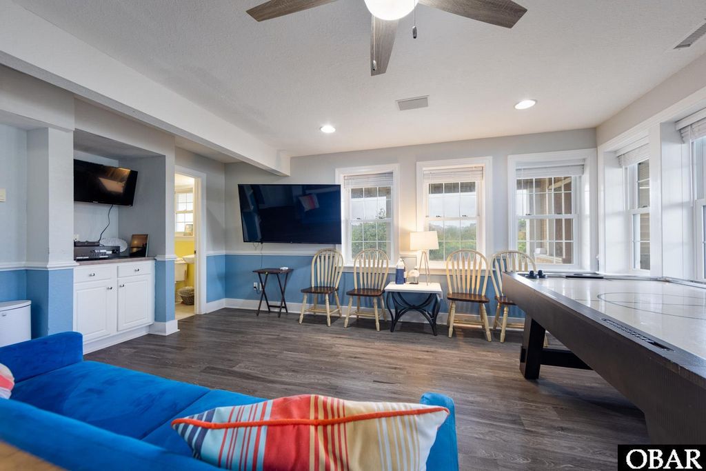 Image 39 of property listing at 112 Sandpebble Court, Nags Head, NC 27959