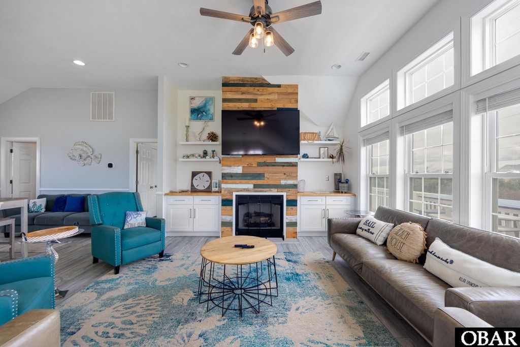 Image 6 of property listing at 112 Sandpebble Court, Nags Head, NC 27959