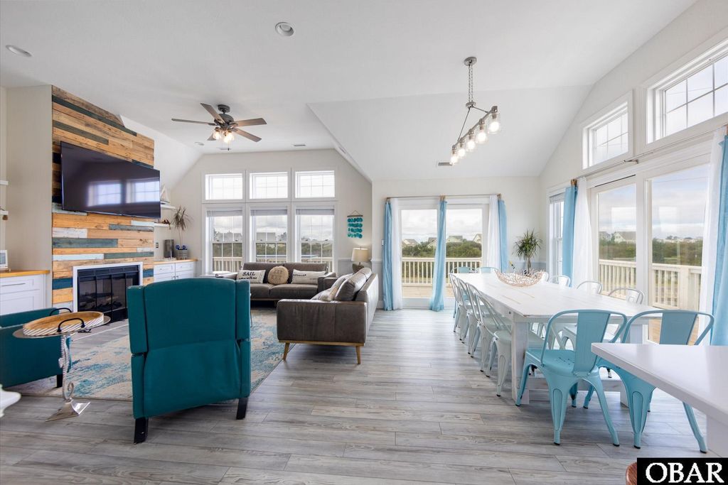 Image 8 of property listing at 112 Sandpebble Court, Nags Head, NC 27959
