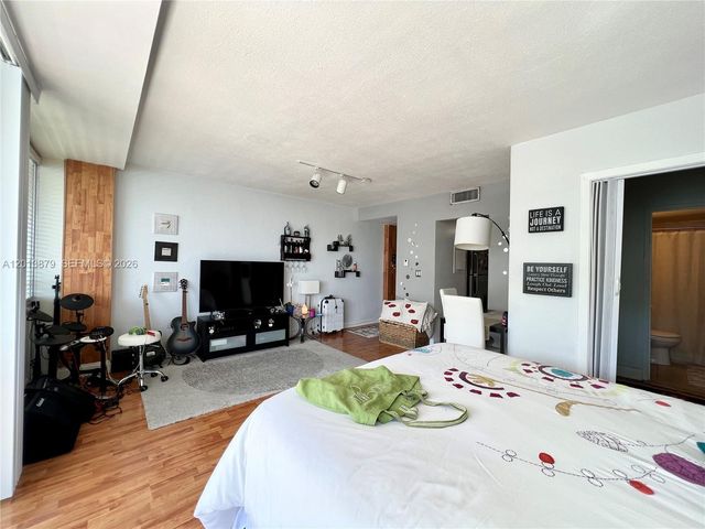 7545 E Treasure Dr 8I, North Bay Village, FL 33141