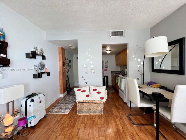 7545 E Treasure Dr 8I, North Bay Village, FL 33141