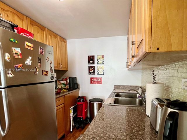 7545 E Treasure Dr 8I, North Bay Village, FL 33141