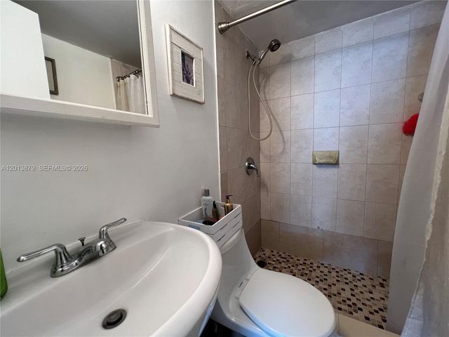7545 E Treasure Dr 8I, North Bay Village, FL 33141