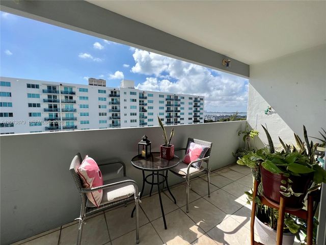 7545 E Treasure Dr 8I, North Bay Village, FL 33141