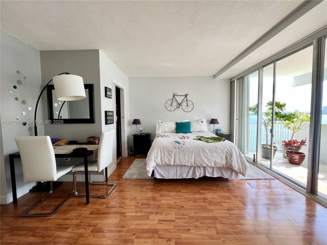 7545 E Treasure Dr 8I, North Bay Village, FL 33141