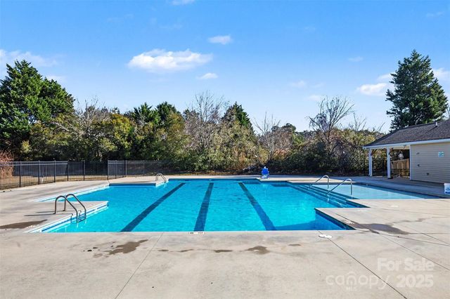 4023 Northerly Island Court, Gastonia, NC 28056