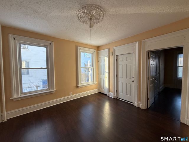 10 Gilbert Avenue, New Haven, CT 06514