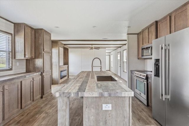 138 PR 5493, Mexia, TX 76667