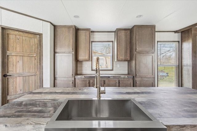 138 PR 5493, Mexia, TX 76667