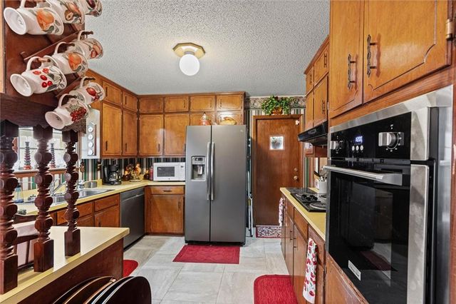 2251 Hillcrest Road, Mobile, AL 36695