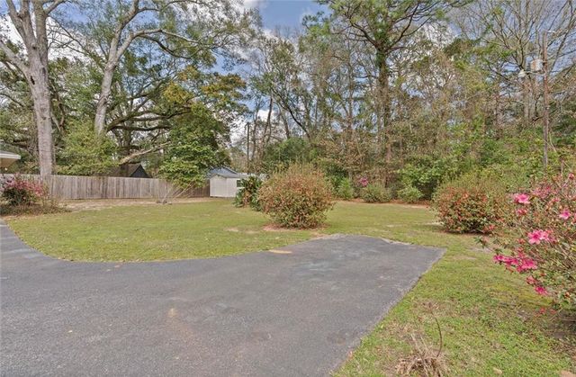 2251 Hillcrest Road, Mobile, AL 36695