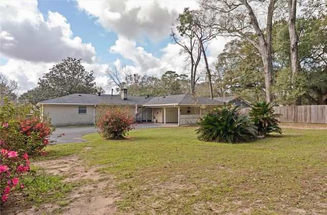 2251 Hillcrest Road, Mobile, AL 36695