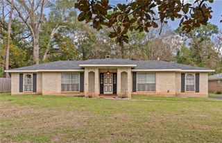 2251 Hillcrest Road, Mobile, AL 36695