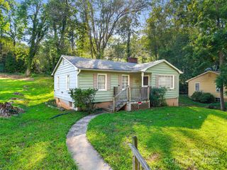 16 Melbourne Place, Asheville, NC 28801