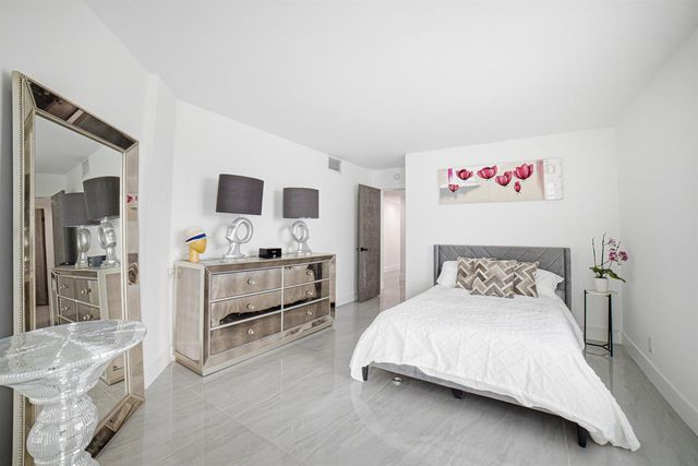 1627 Riverview Road 615, Deerfield Beach, FL 33441