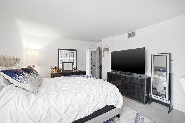 1627 Riverview Road 615, Deerfield Beach, FL 33441