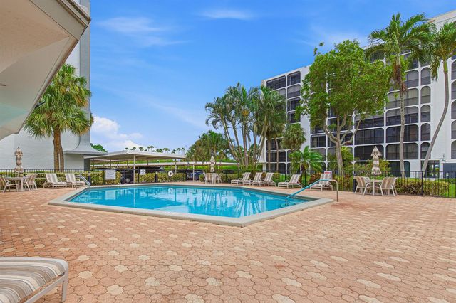 1627 Riverview Road 615, Deerfield Beach, FL 33441